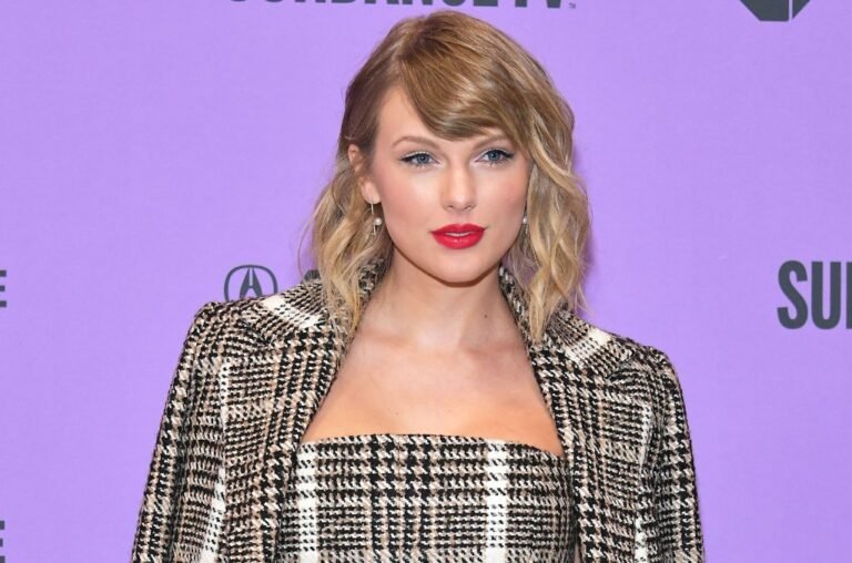 Taylor Swift donates over $30,000 to help a London teenager